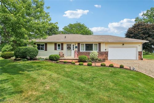 4623 Bliss Drive, Norton, OH, 44203 | Card Image