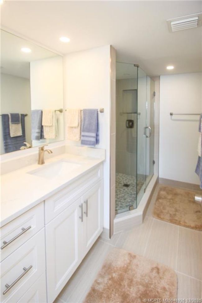 APT-304 - 4490 Sandpebble Trce, Condo with 2 bedrooms, 2 bathrooms and null parking in STUART FL | Image 17
