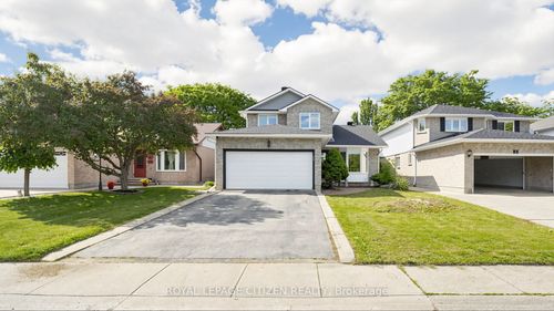 27 Emperor Ave, Hamilton, ON, L9B2E6 | Card Image