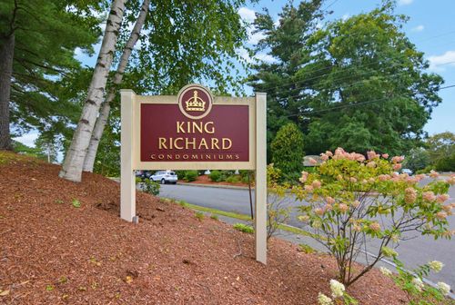 203-12 English Village Road, Manchester, NH, 03102 | Card Image