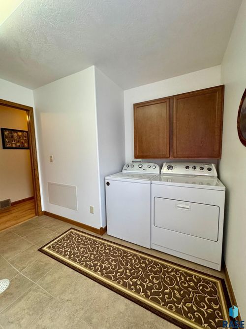 104-207 W 5th St Street, Hartford, SD, 57033 | Card Image