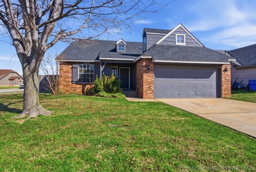 3604 Aurora St, Broken Arrow, OK, 74014-1758 | Card Image