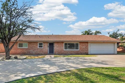 2611 W Golf Course Rd, Midland, TX, 79701-3947 | Card Image