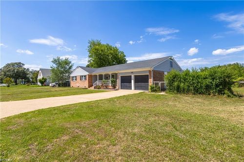 414 Shoreline Dr, Hampton, VA, 23669-2116 | Card Image