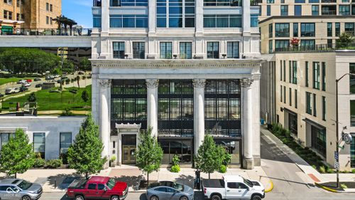 unit-801-429 N Pennsylvania St, Indianapolis, IN, 46204-1820 | Card Image