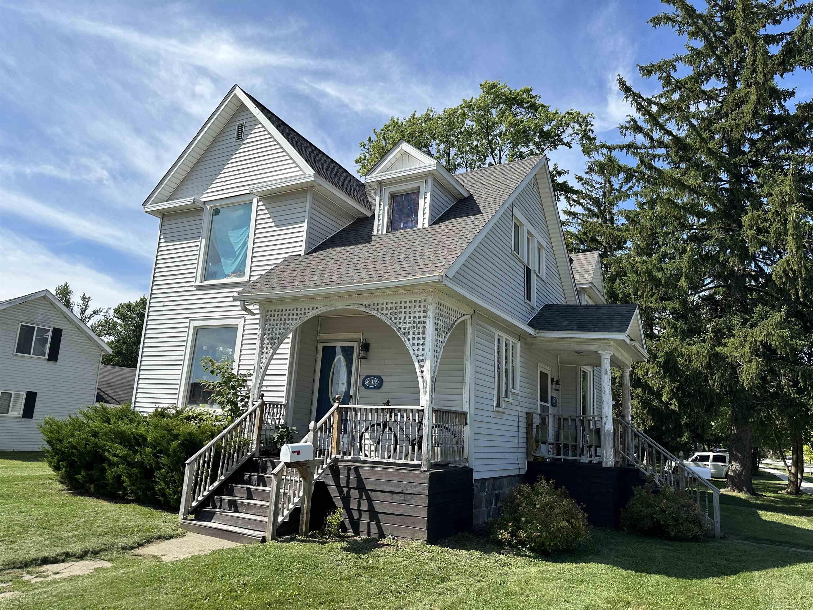 Wells St, Croswell, MI 48422