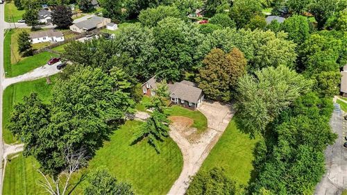 315 S Peculiar Dr, Peculiar, MO, 64078-9589 | Card Image