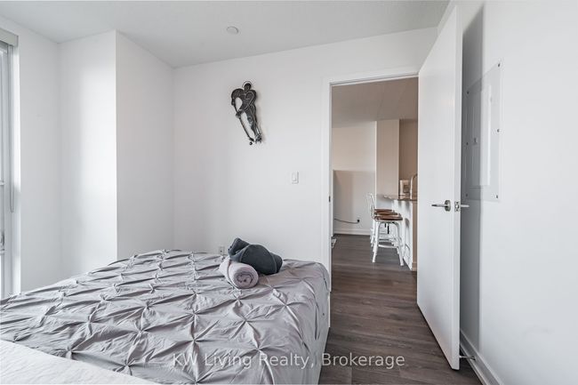805 - 8 Trent Ave, Condo with 2 bedrooms, 1 bathrooms and 1 parking in Toronto ON | Image 20