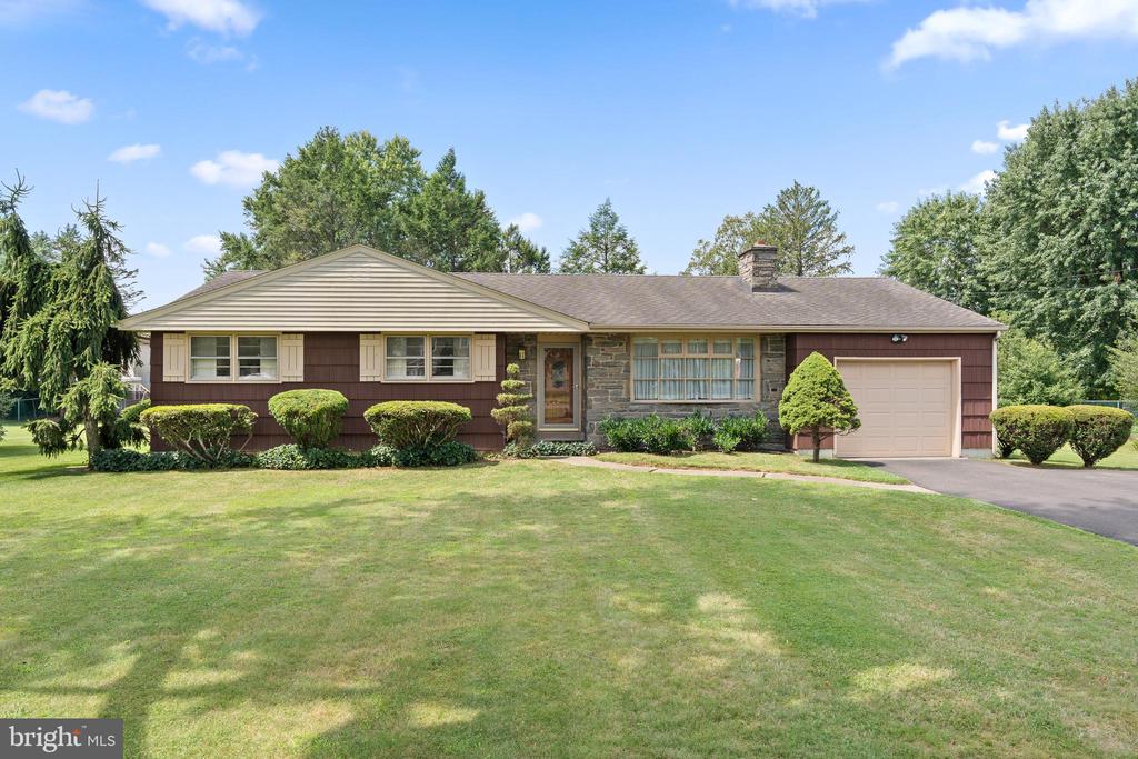 Durham Rd, Langhorne, PA 19047
