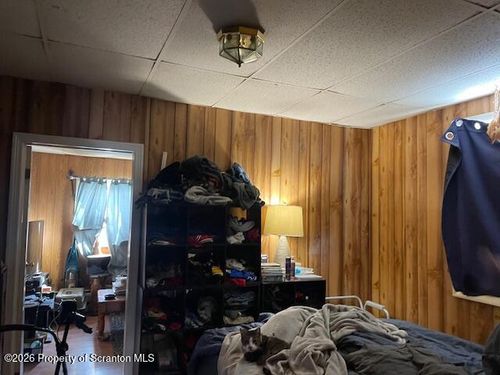 906 Capouse Ave, Scranton, PA, 18509-2945 | Card Image