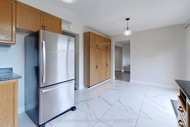 11 Noake Cres, House other with 3 bedrooms, 3 bathrooms and 4 parking in Ajax ON | Image 16