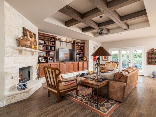 817 Sierra Blanco Loop, Georgetown, TX, 78633-5464 | Card Image