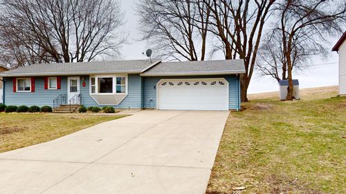 2330 Larson Ave, Albert Lea, MN, 56007-3351 | Card Image