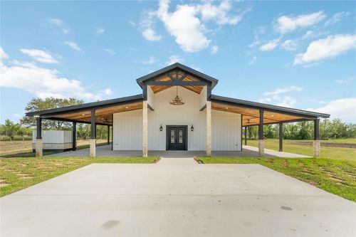 4864 County Road 182, Alvin, TX, 77511-8351 | Card Image