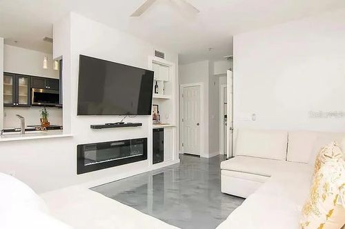 apt-4107-1810 E Palm Ave, TAMPA, FL, 33605-3943 | Card Image