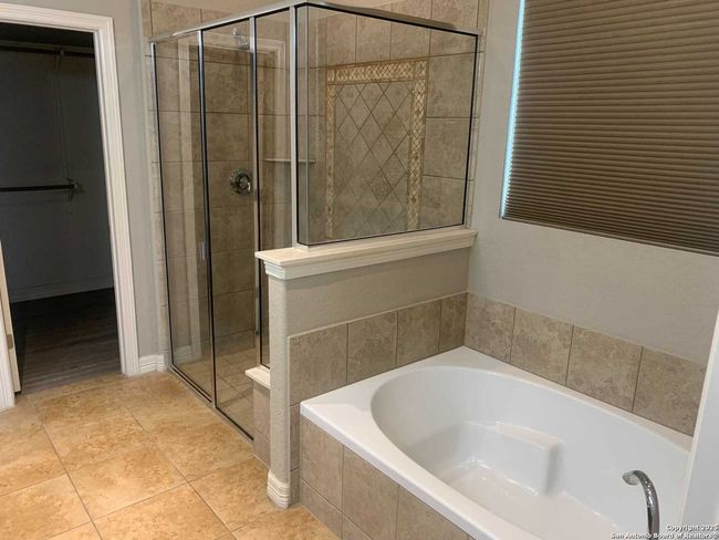 594 Carriage House, House other with 4 bedrooms, 2 bathrooms and null parking in Spring Branch TX | Image 7
