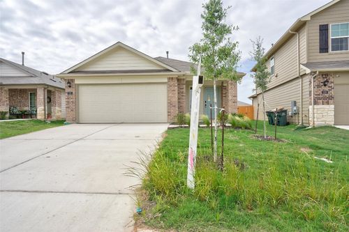 121 Roanwood Dr, San Marcos, TX, 78666-3979 | Card Image