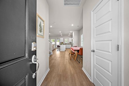 4023 E Associate Dr, North Charleston, SC, 29418-7015 | Card Image