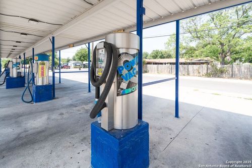 6727 S Flores St, San Antonio, TX, 78221-1644 | Card Image