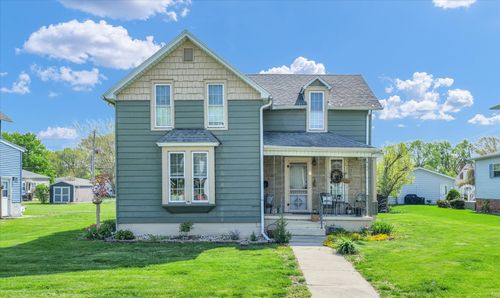 218 N Church St, Gibson City, IL, 60936-1414 | Card Image
