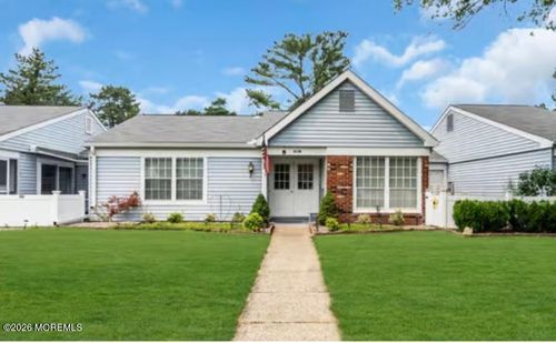 b-523 Huntington Dr, Manchester, NJ, 08759 | Card Image