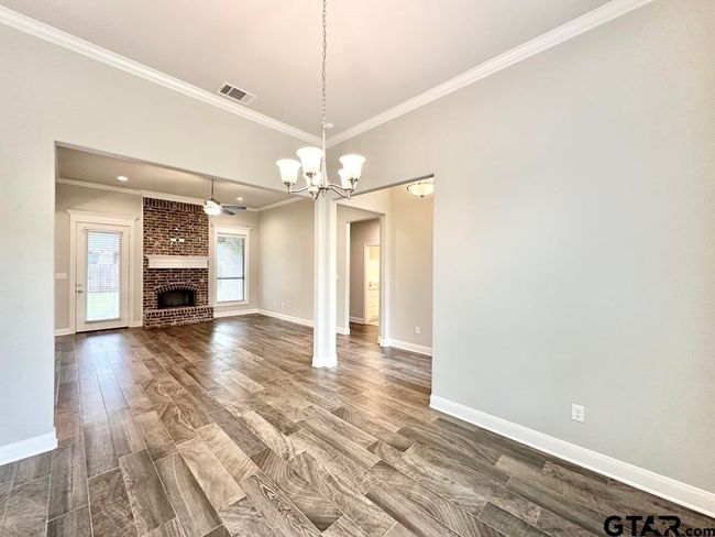 11924 Gillian Ct, House other with 3 bedrooms, 2 bathrooms and null parking in Tyler TX | Image 5