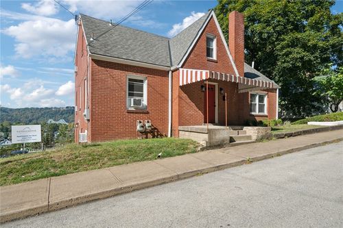 2-612 Hopkins St, Sewickley, PA, 15143-1648 | Card Image
