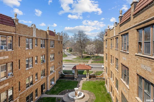 APT-18 - 1626 18 Th Ave, Condo with 2 bedrooms, 1 bathrooms and null parking in Rock Island IL | Image 17