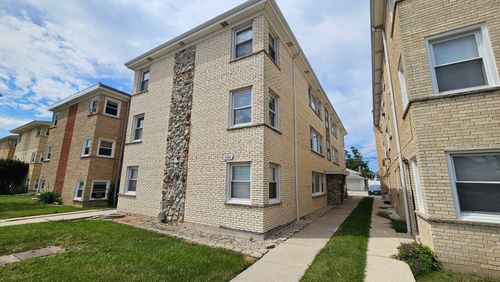 3r-7352 N Harlem Ave, Chicago, IL, 60631-4368 | Card Image