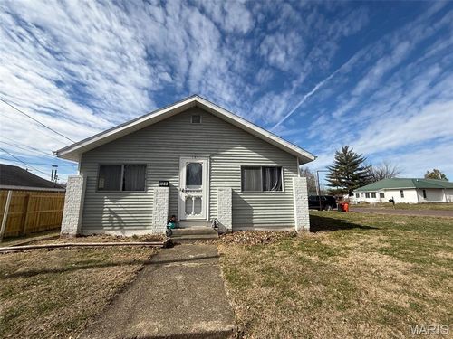 129 N Hudson Street, Vandalia, IL, 62471 | Card Image