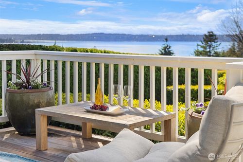 8429 Ne 7th St, Medina, WA, 98039-4804 | Card Image