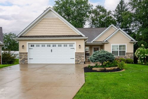 2535 Pheasant Creek Cir, Davenport, IA, 52807-0003 | Card Image