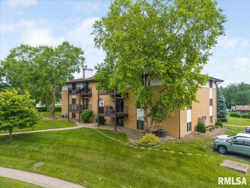 apt-8-4725 Kynnelworth Dr, Bettendorf, IA, 52722-2098 | Card Image