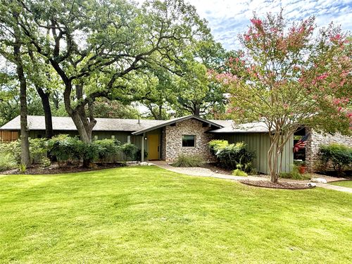 202 Tanglewood Dr, Fredericksburg, TX, 78624-2816 | Card Image