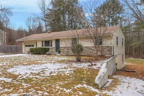 930 East Ave, Oakland, RI, 02858-1003 | Card Image