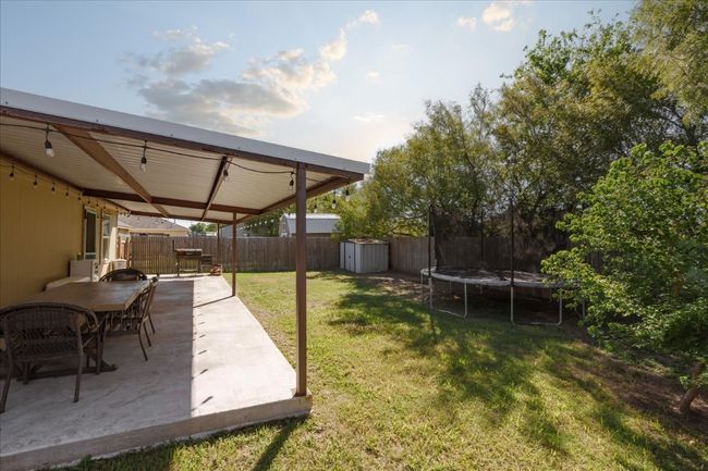 138 Talon Dr, House other with 3 bedrooms, 2 bathrooms and 4 parking in Luling TX | Image 20