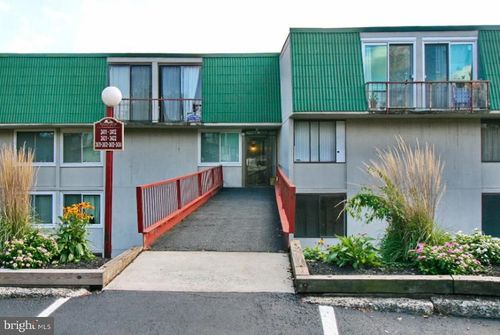 e-19-2531 Forest Ln, SCHWENKSVILLE, PA, 19473-1082 | Card Image