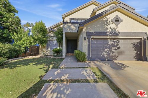9400 Aqueduct Ave, North Hills, CA, 91343-2038 | Card Image
