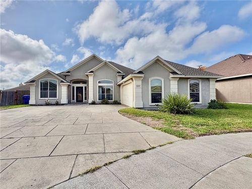8321 Serenity Ct, Corpus Christi, TX, 78414-6458 | Card Image