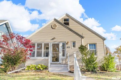 2313 Western Avenue, House other with 3 bedrooms, 2 bathrooms and null parking in Davenport IA | Image 1