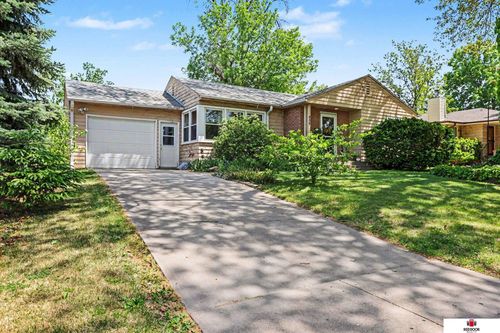 636 S 51 Street, Lincoln, NE, 68510 | Card Image