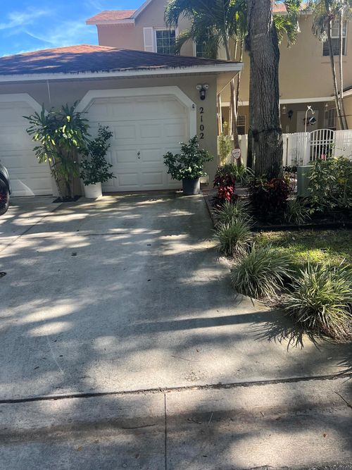 2102 Maplewood Dr, Greenacres, FL, 33415-1444 | Card Image