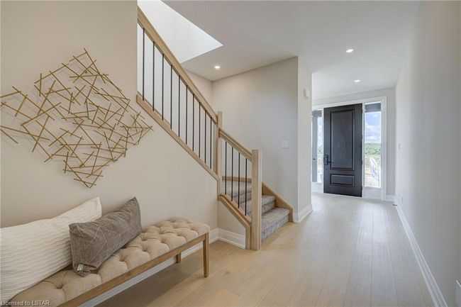 6477 Royal Magnolia Ave, House other with 3 bedrooms, 2 bathrooms and 2 parking in London ON | Image 9