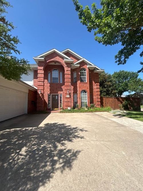 402 Baltusrol Cir, Garland, TX, 75044-5055 | Card Image