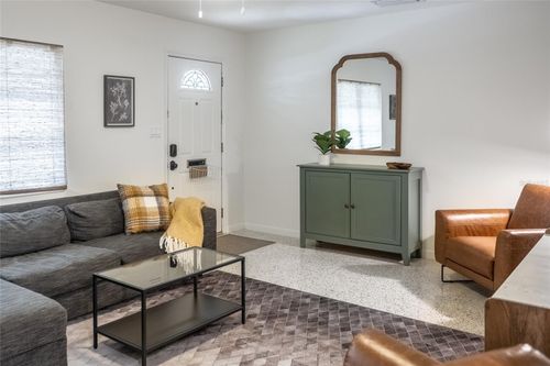 725 S Wilson Ave, Lakeland, FL, 33801-5658 | Card Image