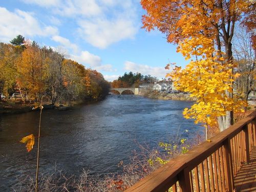 27 Granite St, Peterborough, NH, 03458-1412 | Card Image