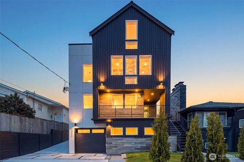 c-1556 S Pearl St, Seattle, WA, 98108-1960 | Card Image