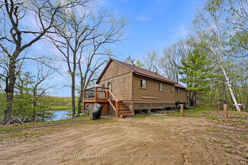 1012 Iroquois Lane, Minden, ON, K0M2L1 | Card Image
