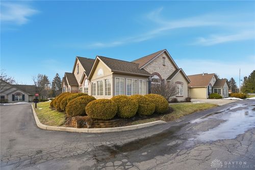 2016 Wentworth Village Dr, Bellbrook, OH, 45305-2738 | Card Image