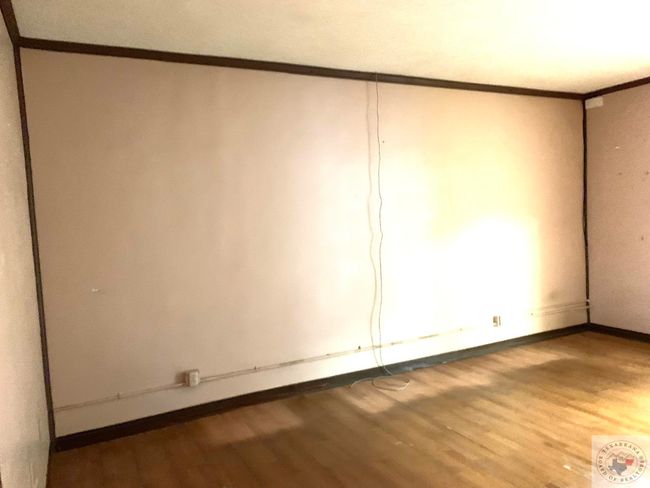 105 E Main St, House other with 2 bedrooms, 1 bathrooms and null parking in Bloomburg TX | Image 14